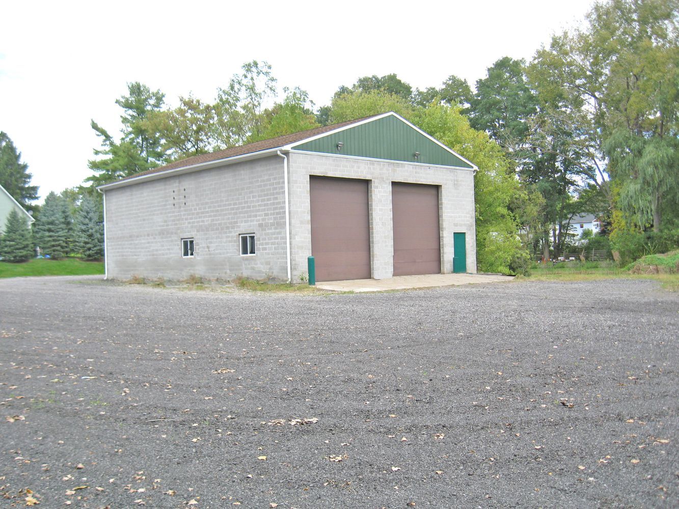 695 Whitney Rd W, Fairport, NY 14450